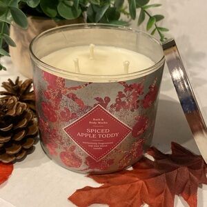 Bath & Body Works “Spiced Apple Toddy” New 3  Wick Candle